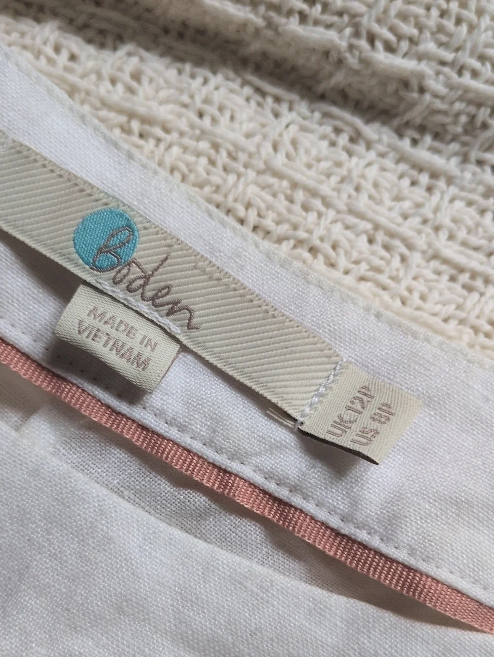 Boden crisp white